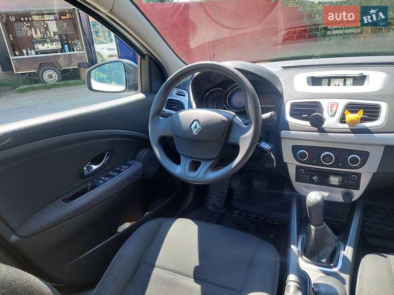 Седан Renault Fluence 2015 в Чернигове