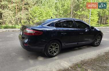 Седан Renault Fluence 2010 в 