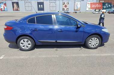 Седан Renault Fluence 2011 в 