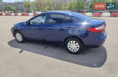 Седан Renault Fluence 2011 в 