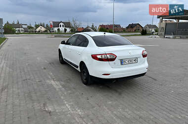 Седан Renault Fluence 2012 в 