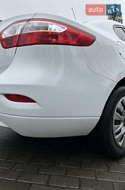 Седан Renault Fluence 2016 в 