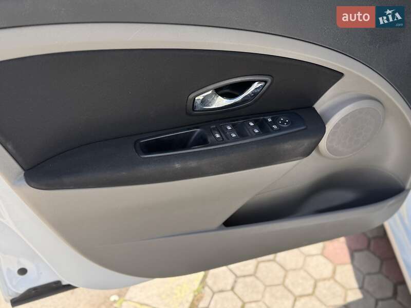 Седан Renault Fluence 2012 в Миколаєві