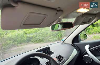 Седан Renault Fluence 2011 в 