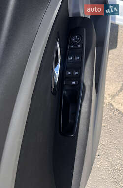 Седан Renault Fluence 2012 в 
