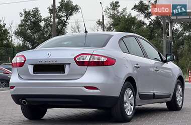 Седан Renault Fluence 2013 в 