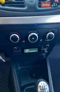 Седан Renault Fluence 2013 в 
