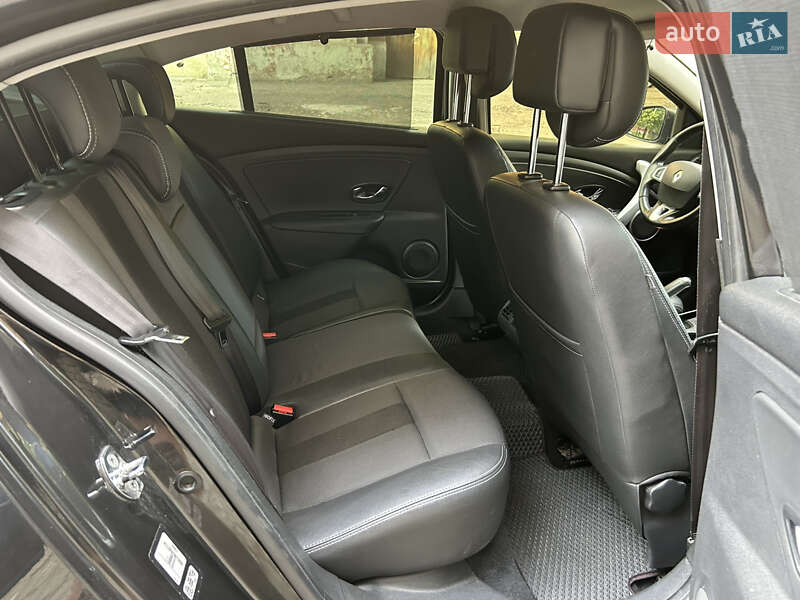 Седан Renault Fluence 2012 в Днепре