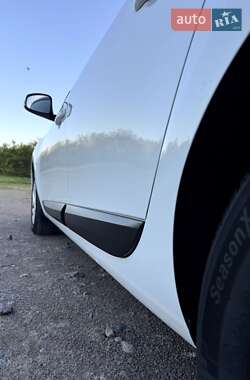 Седан Renault Fluence 2013 в 