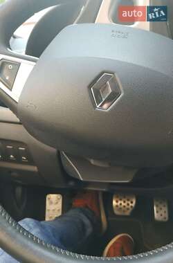 Седан Renault Fluence 2011 в 