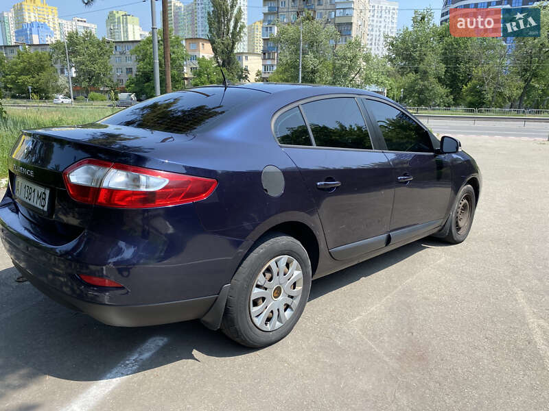 Седан Renault Fluence 2013 в Киеве