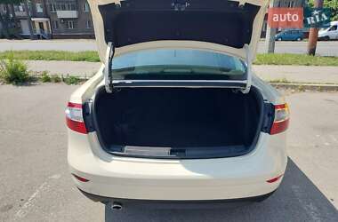 Седан Renault Fluence 2015 в 