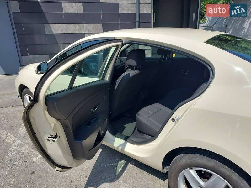 Седан Renault Fluence 2015 в Днепре