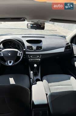 Седан Renault Fluence 2012 в 