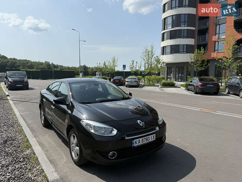 Седан Renault Fluence 2011 в Киеве