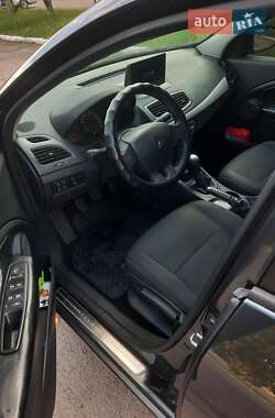 Седан Renault Fluence 2010 в 