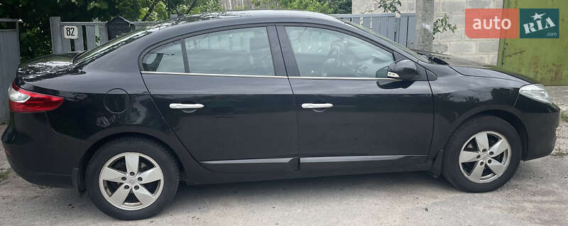 Седан Renault Fluence 2011 в Киеве