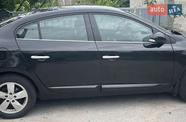 Седан Renault Fluence 2011 в 