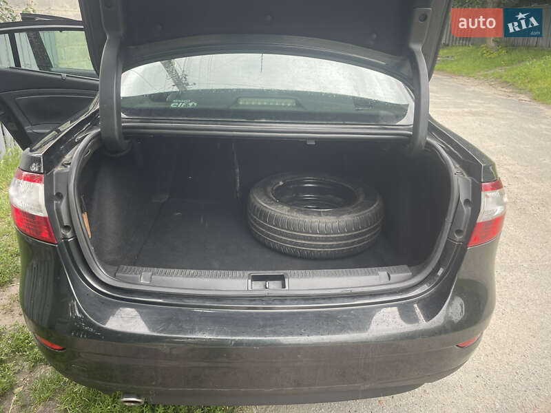 Седан Renault Fluence 2011 в Киеве