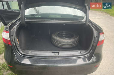 Седан Renault Fluence 2011 в 