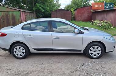 Седан Renault Fluence 2011 в 