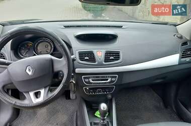 Седан Renault Fluence 2011 в 