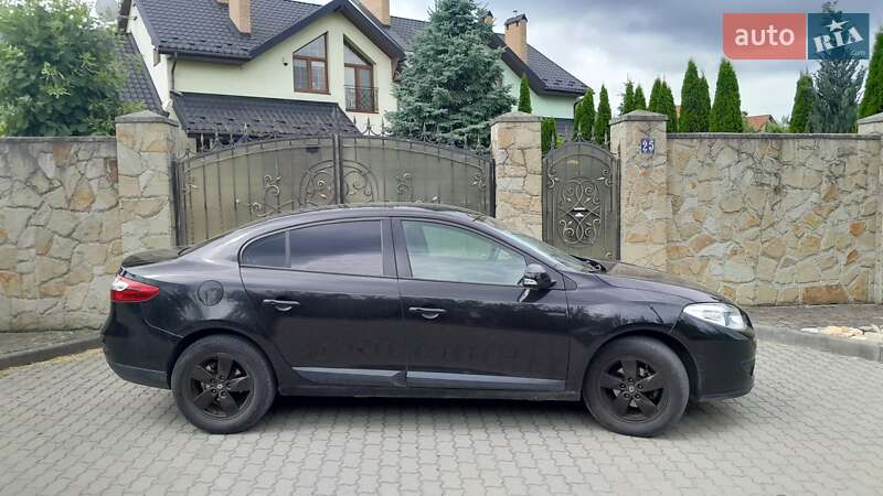 Седан Renault Fluence 2011 в Львове