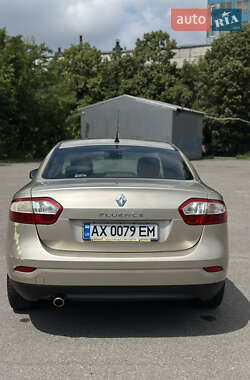 Седан Renault Fluence 2010 в 