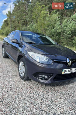 Седан Renault Fluence 2014 в Вараше