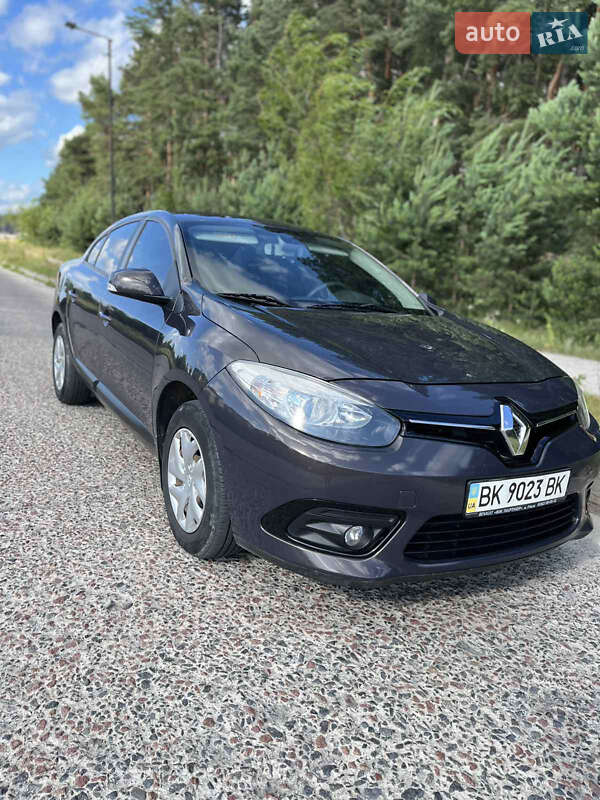 Седан Renault Fluence 2014 в Вараше