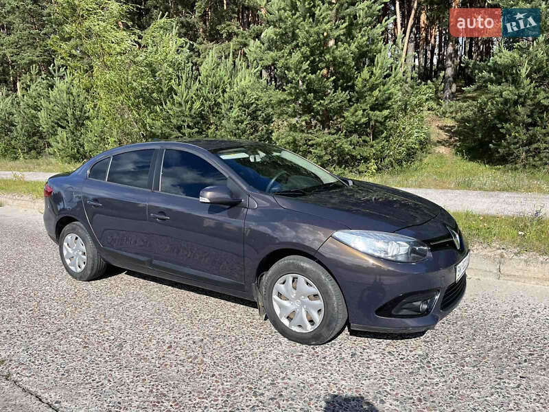Седан Renault Fluence 2014 в Вараше