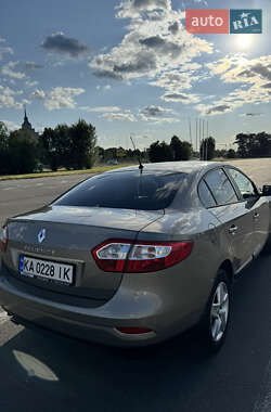 Седан Renault Fluence 2015 в 