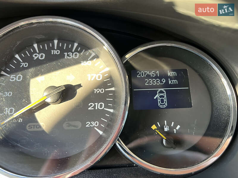 Седан Renault Fluence 2011 в Ивано-Франковске фото 15 Седан Renault Fluence 2011 в Ивано-Франковске