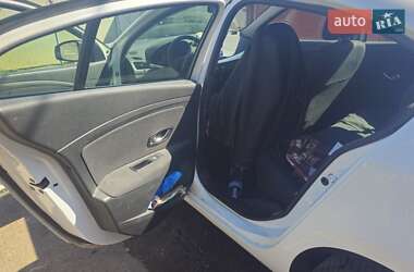 Седан Renault Fluence 2013 в 