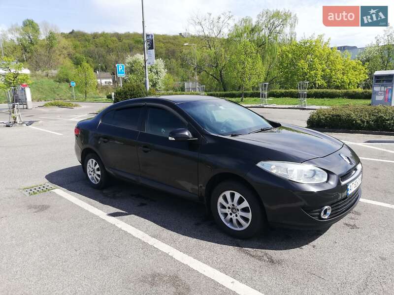 Седан Renault Fluence 2010 в Ивано-Франковске