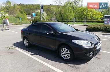 Седан Renault Fluence 2010 в 