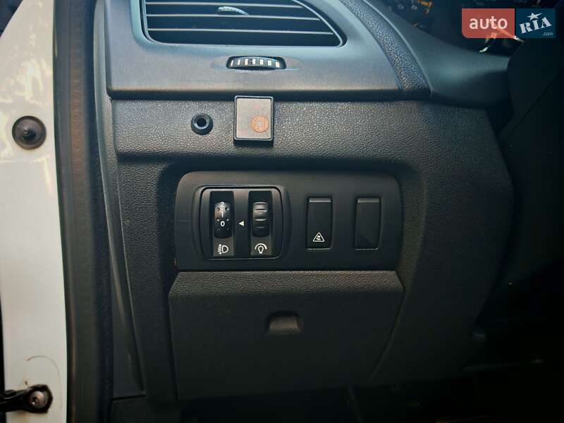 Седан Renault Fluence 2010 в Черновцах фото 15 Седан Renault Fluence 2010 в Черновцах