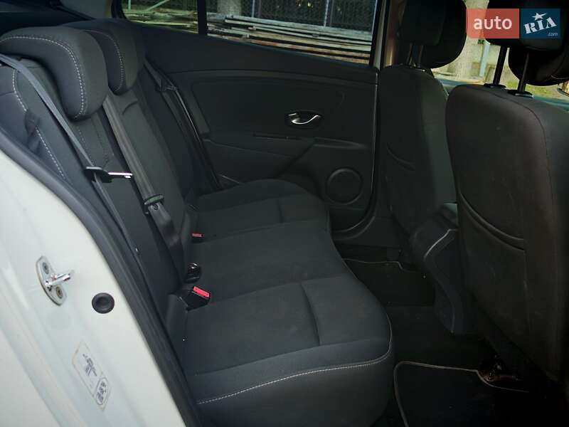 Седан Renault Fluence 2010 в Черновцах фото 21 Седан Renault Fluence 2010 в Черновцах