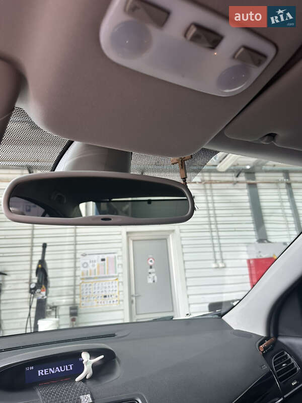 Седан Renault Fluence 2013 в Киеве фото 14 Седан Renault Fluence 2013 в Киеве