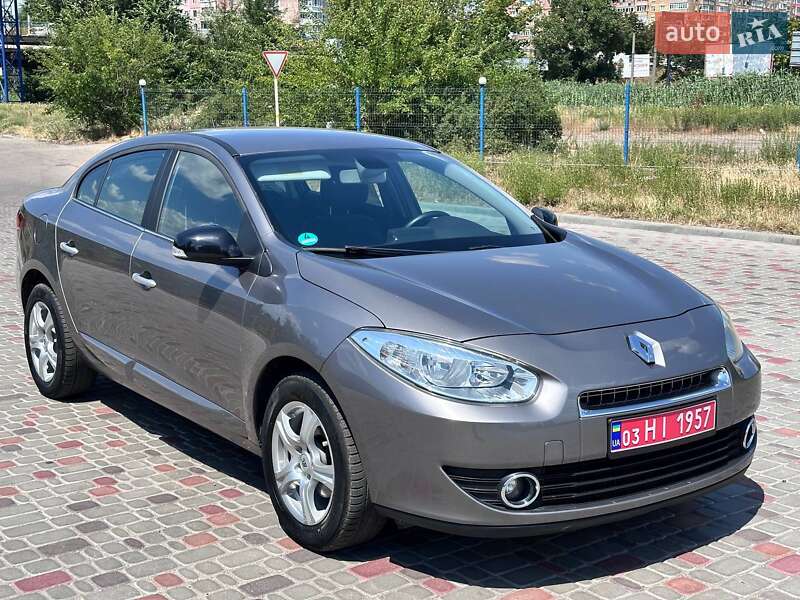Седан Renault Fluence 2010 в 