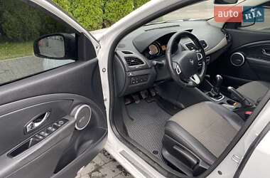 Седан Renault Fluence 2012 в 