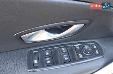 Седан Renault Fluence 2010 в 