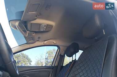 Седан Renault Fluence 2010 в 