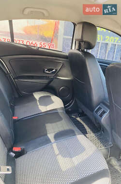 Седан Renault Fluence 2012 в 
