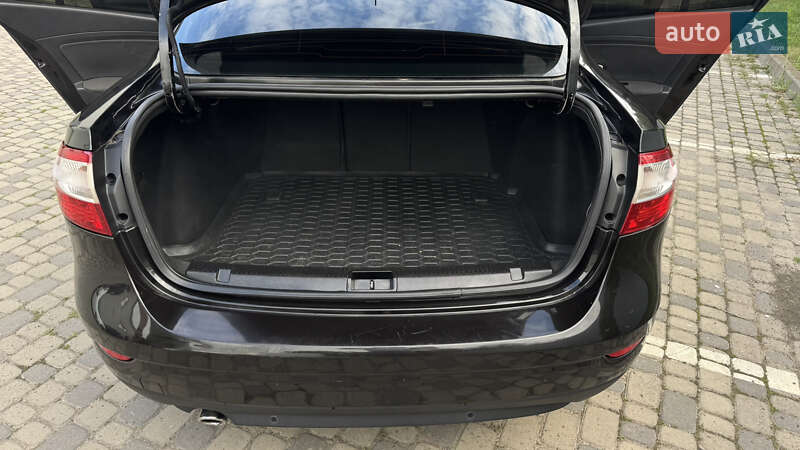 Седан Renault Fluence 2011 в Ивано-Франковске