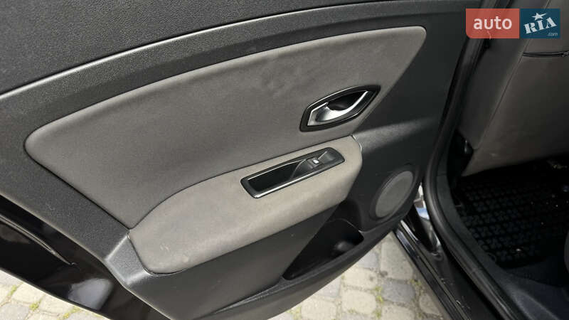 Седан Renault Fluence 2011 в Ивано-Франковске