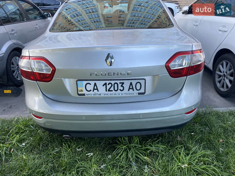Седан Renault Fluence 2010 в Киеве