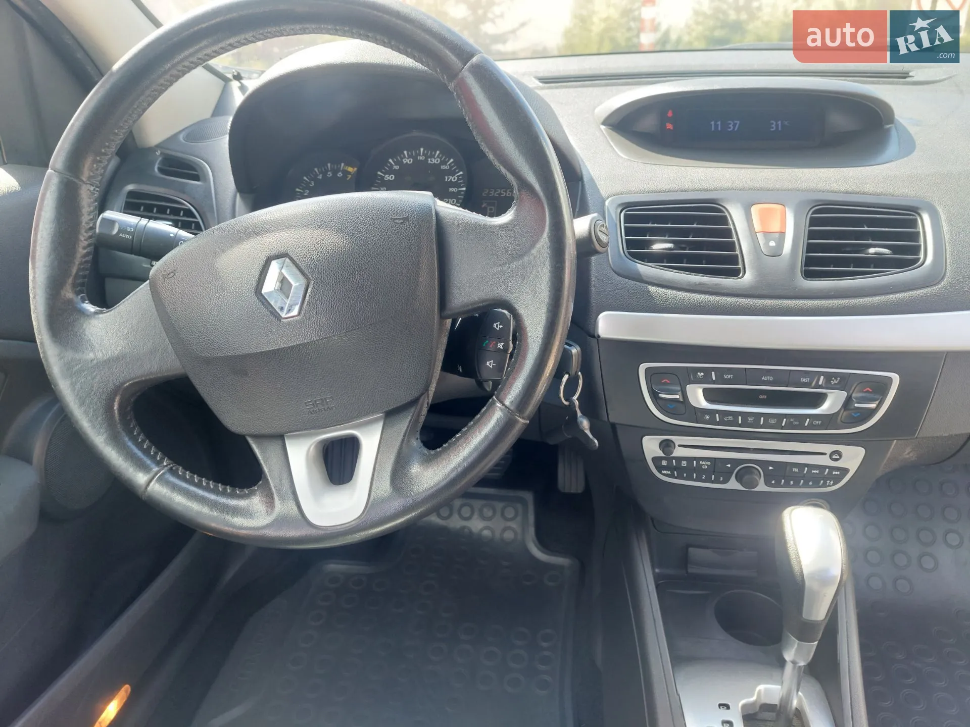 2011 Renault Fluence - мініатюра 30