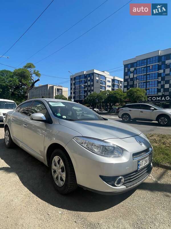 Седан Renault Fluence 2011 в Ивано-Франковске фото 2 Седан Renault Fluence 2011 в Ивано-Франковске