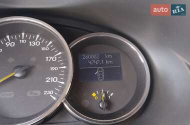 Седан Renault Fluence 2011 в 